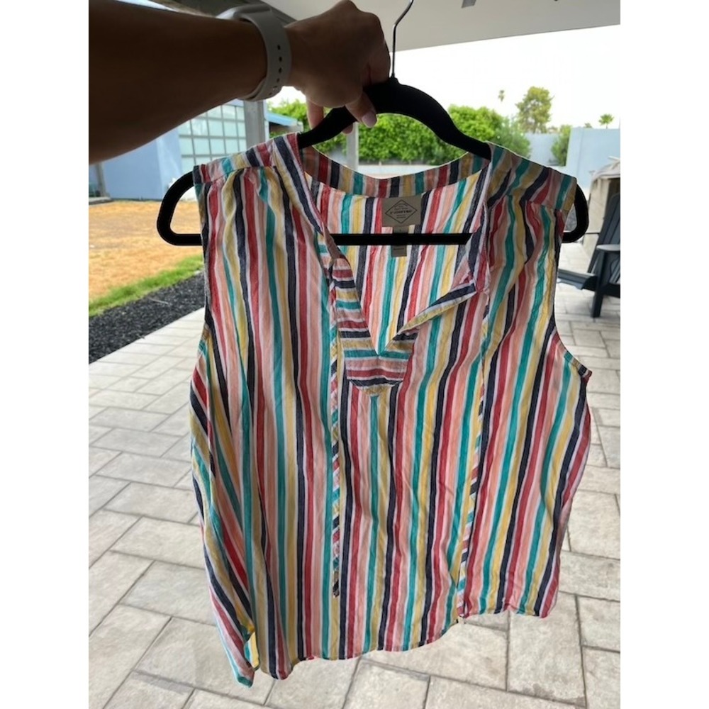 St Johns Bay Womens Large Rainbow Vertical Stripe Crinkle Cotton Sleeveless Top